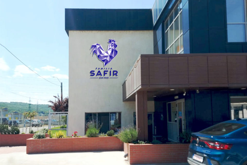 Contact Familia Safir